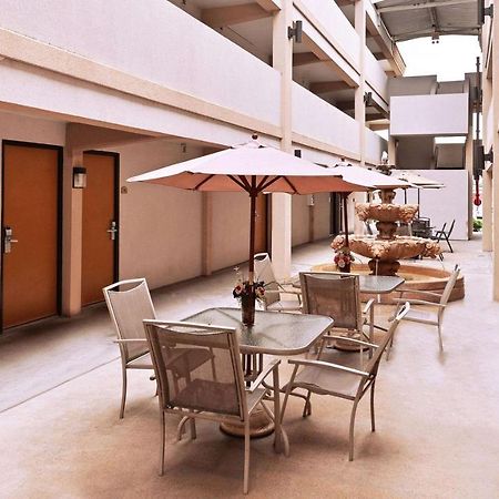 Magnuson Hotel Nashville North Гудлетсвил Екстериор снимка
