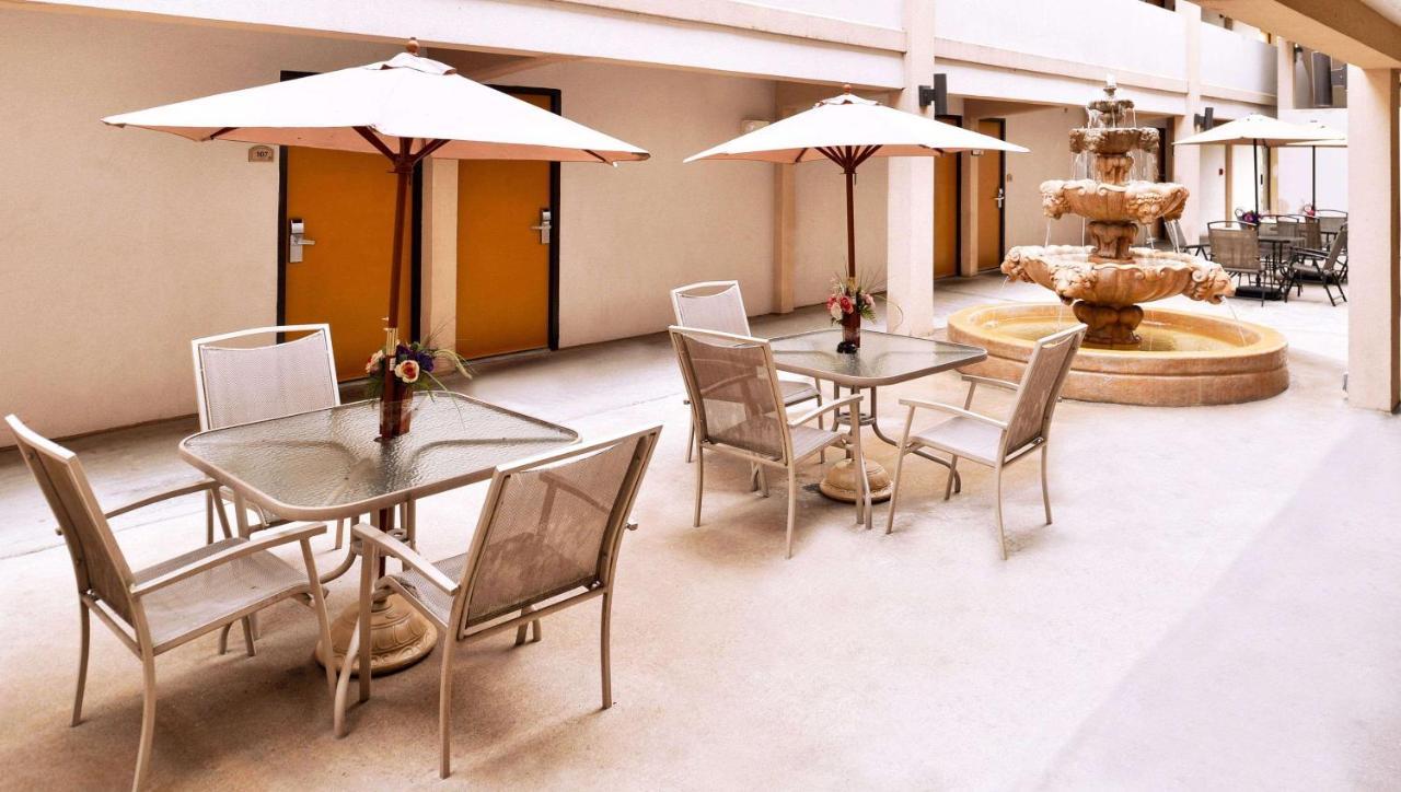 Magnuson Hotel Nashville North Гудлетсвил Екстериор снимка